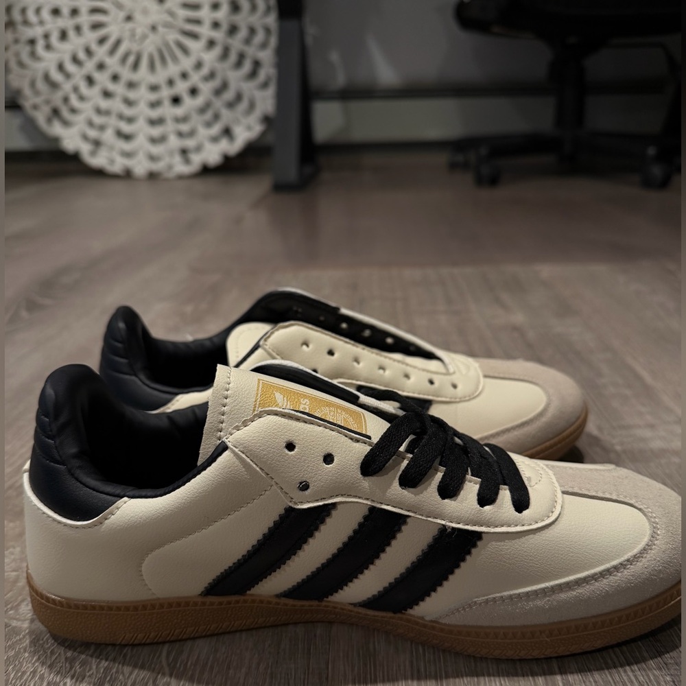 Adidas Sambas